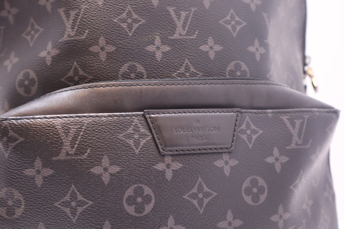 Pre-Loved Louis Vuitton Discovery Backpack Eclipse Monogram (2019) - Grey